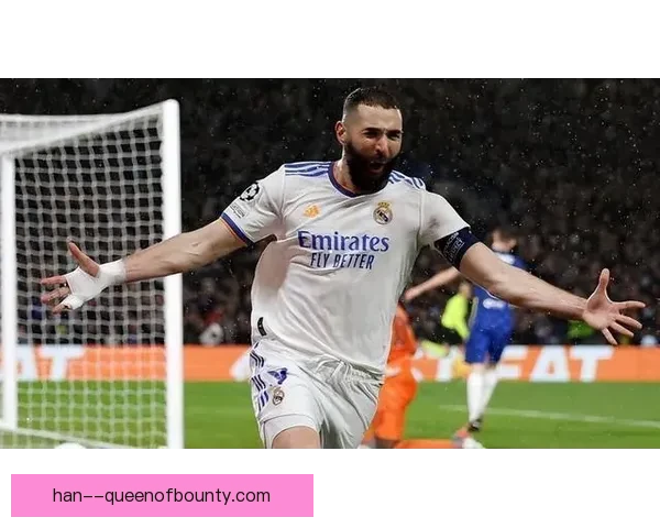 从低谷到巅峰本泽马二零二二年金球奖加冕背后的坚持与传奇历程故事